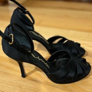Nina size 6.5 black satin heels